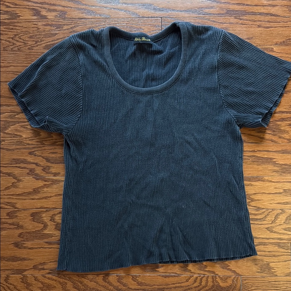 ⭐️Ashley Stewart Black Fitted Short Sleeve Tee